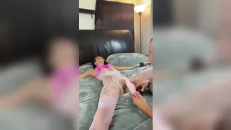 xoitsmiavip onlyfans online slut jumping on a toy