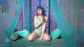 Jewelz Blu aka jewelzblu onlyfans Sexy hottie relish sucks sex toy