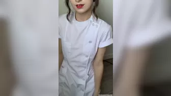 florarodgers onlyfans Cute babe in stockings massages vagina with hand