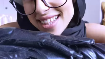 Bella Jameel aka arabteen onlyfans Busty blonde babe jerking off her cunt