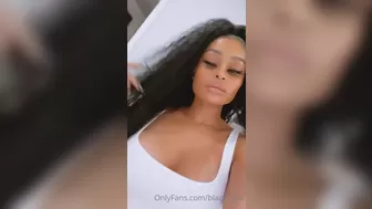 Blac Chyna aka msblacchyna onlyfans Cute lady undresses in front of the camera