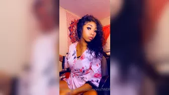 spoiledbrincesstwerks onlyfans Luxury mare fucks vagina dildo