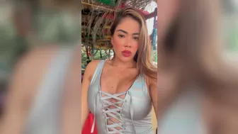 Mariana isaza aka marianaisaza onlyfans Gorgeous babe gets her body