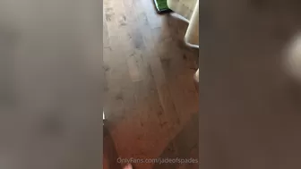 JadeOfSpades onlyfans scrawny ass sit on cake