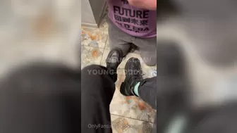 Young Goddess aka young onlyfans likes to hammer in all holes