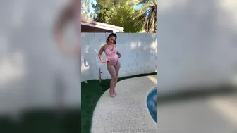 Rosecubana onlyfans amazing show with a very sexy teen