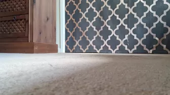 Queengf90 onlyfans very sexy babe plays with the clitoris