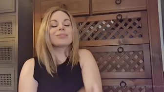 Queengf90 onlyfans close-up of beautiful breasts