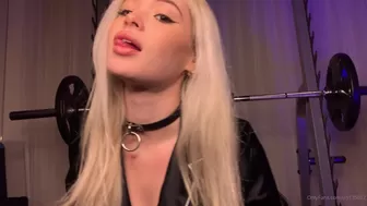 Crystal Storm onlyfans amazing video with a very sweet young milf