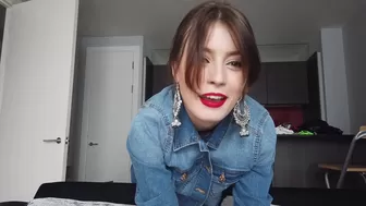 Anna Zapala onlyfans Busty woman mandrids cap