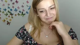 BeautyKisses onlyfans Guys i cums in live chat