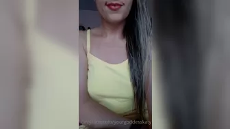 YourGoddessKaty onlyfans Cute curva fucks vaginal opening