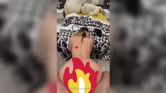 saraayrobles onlyfans Busty girl brings herself to petting