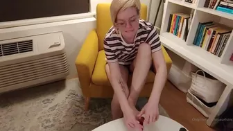 Pearl Sinclair onlyfans My slut loves to lick cock