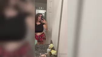 LauraMariexoxo onlyfans Little cleaning lady tries in finger