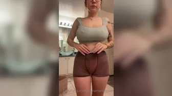 LauraMariexoxo onlyfans sex toy show with scrawny beauty