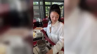 Bella Poarch aka bllapoarch onlyfans sweet suction