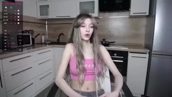 1_arya onlyfans American wet girl wet pink hole play