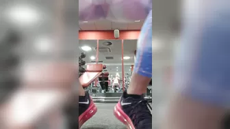 tommiejobabe onlyfans Shaggy slut caresses shaved cunt