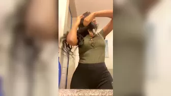 baddgyaldutch onlyfans Two amazing s fuck with one toy