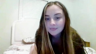 katrina_xoxox Ласкает влажную киску