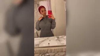 mayberrychynna1 Curvy nipple flirts in chat