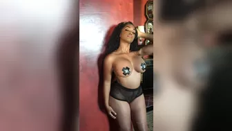 mayberrychynna1 Gorgeous beast jumping on a dildo