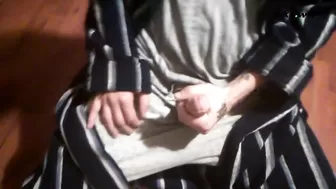 Unfinished Foot Tease before Bed_Magical Feet_720p