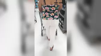 Walking my Ass through Walmart_loinsden_1080p