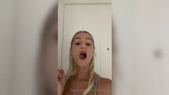 Dilfenergy aka Bella Rome onlyfans  masturbating and playing with her pussy
