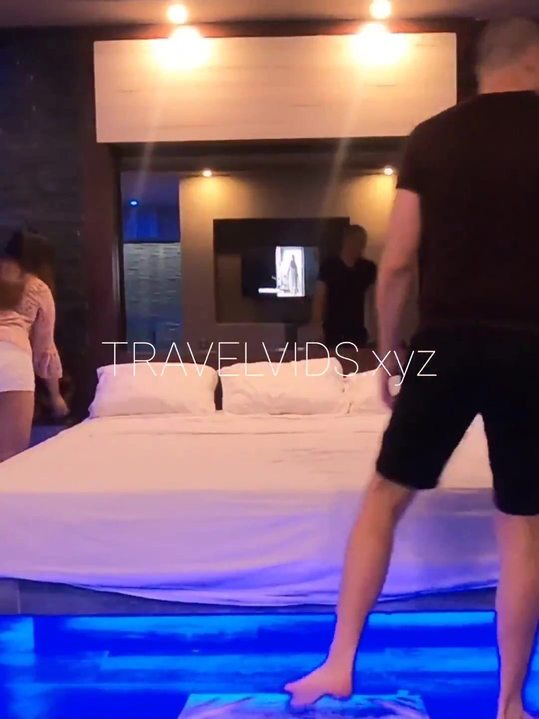 TravelVids Blonde takes off her stockings and daubs - wxx.wtf