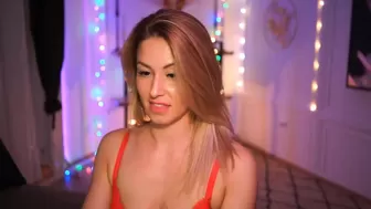 lovelylollly Attractive cockroach shows tanned body