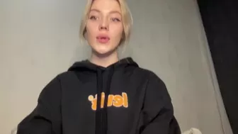 angel_from_sky chaturbate A cool lady rides a sex toy