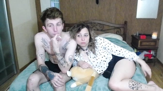 KikaKiss хочет себя трахнуть секс игрушкой