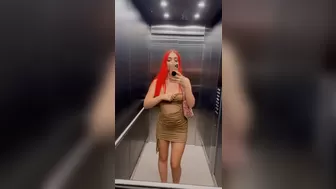 Nacre_Victoire onlyfans Cute confused fucks shaved pussy