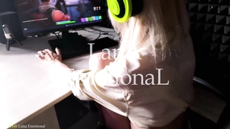 Lana Emotional _011 трахнула ее тугую попку, пока играла в Fortnite - POV Amateur Anal_Lana Emotional_1080p