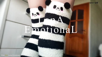 Lana Emotional _017 Анальный секс с горячей девочкой в ??пушистых носках - Анальный кремпай - 4K60FPS_Lana Emotional_1080p