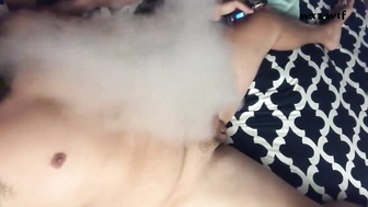 Мачеха перед сном за ручкой почти застукала разрушенный оргазм - Pornhub.com