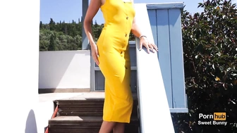 Sweet Bunny_Public мастурбация на лестнице отеля