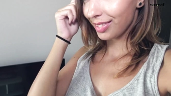 Sweet Bunny_Roommate понятия не имеет, что я мастурбирую в его комнате, пока он дома