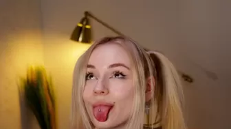 marilyn_storm chaturbate  jerking off to music