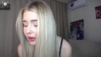 cute18cute chaturbate The insistent small caresses small tits