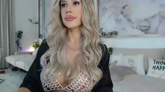marrylouanne myfreecams Shy model masturbates cunt