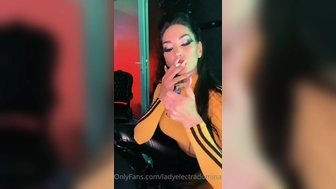 Ladyelectradominatrix onlyfans Sweet babe took off her panties