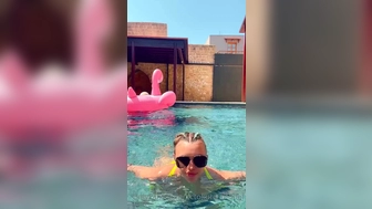 octokuro_model onlyfans Babe in stockings passionately masturbating cunt