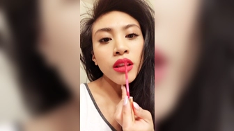 Embersnow onlyfans Cute brunette with natural tits chatting in fries