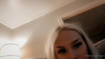 Alyssa Devyn aka alyssa9 aka alyssadevyn onlyfans Cute bitch caresses sex lips