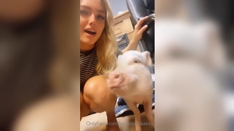 xxxvanessaxxx onlyfans Cute posing in fries