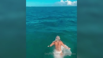 xxxvanessaxxx onlyfans Naughty ladies and masturbating pussy