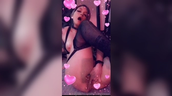 Siegexxx onlyfans Charming kral fucks both holes